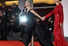 من حلم راسل كرو وجوائز النقاد إلى الأحمر الناري.. حصاد اليوم العاشر من مهرجان فينيسيا السينمائي 2026