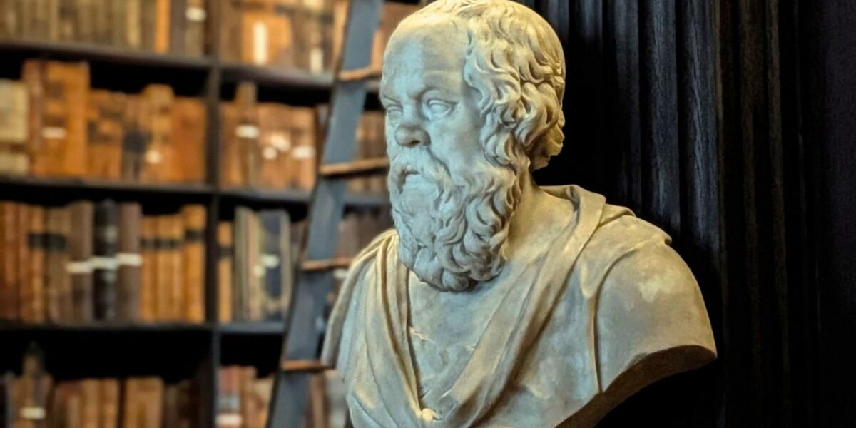 من سقراط إلى فرويد.. اقتباسات وحِكم تستحق القراءة