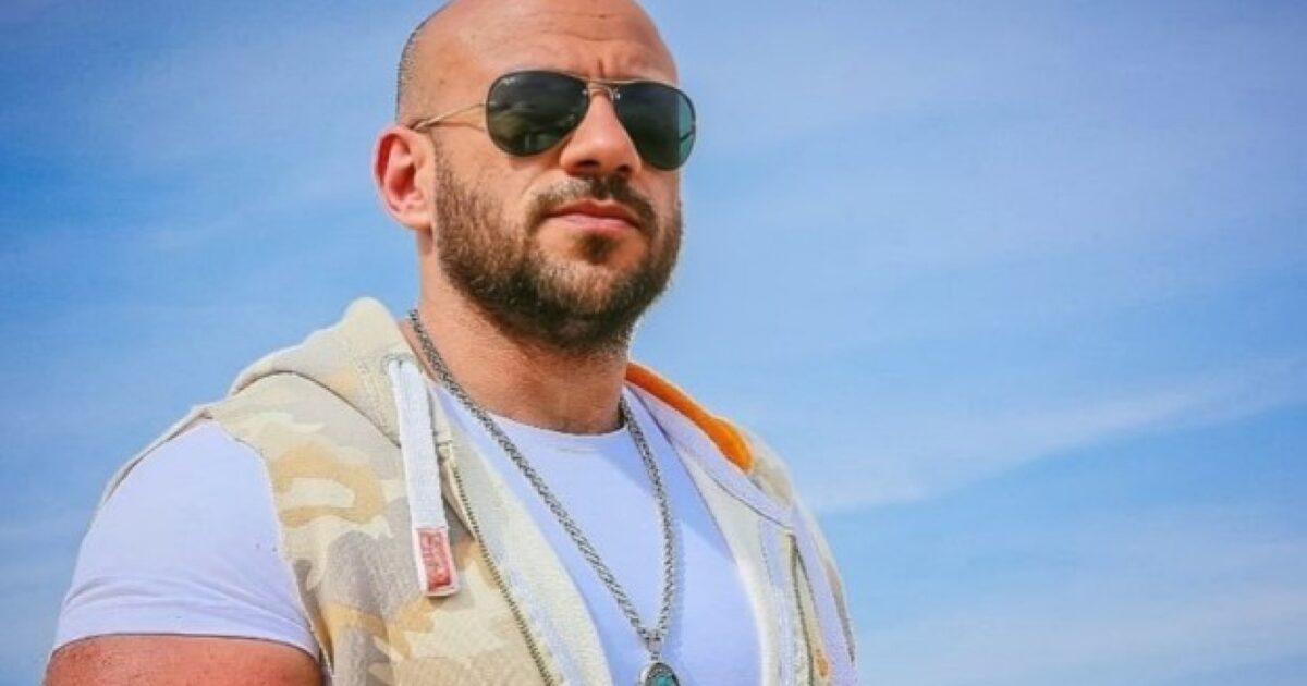 نشاط فني مكثف لـ أحمد مكي في نهاية 2026.. عودة لـ السينما والتلفزيون والمسرح