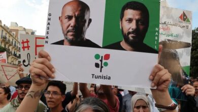 نشطاء الأسطول التونسي المحتجزون: تدهور صحتهم وسط معاناة الأسرة | أخبار حقوق الإنسان