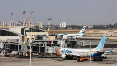 هبوط طائرة فلاي دبي في السعودية بعد شجار بين الطيارين وتفعيل رمز الاختطاف وإغلاق المجال الجوي لدى الاحتلال