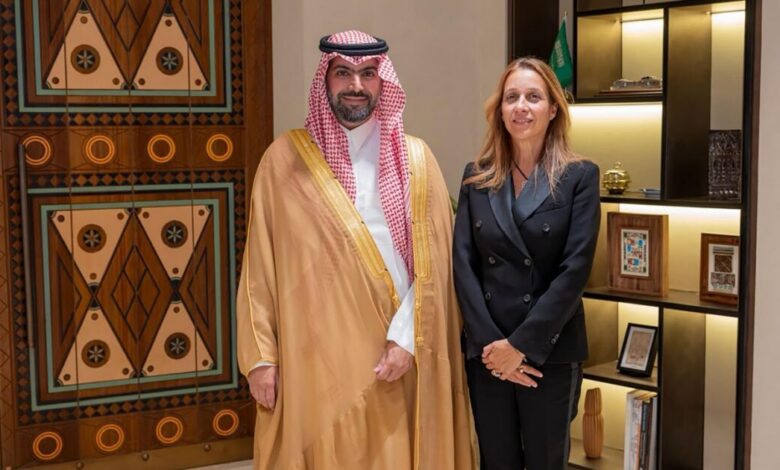 وزير الثقافة السعودي يعلن إطلاق برامج البكالوريوس والماجستير في الأزياء بمعهد مارانجوني في الرياض