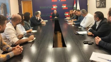 وزير العمل بحث مع وفد من نقابة اطباء الاسنان تغطية علاج الأسنان للأطفال ومع سفير غانا في تنظيم العمالة الأجنبية