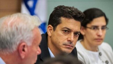 وزير في حكومة الاحتلال: أوروبا “مفرطة التعاطف” مع الفلسطينيين والحركات الإسلامية