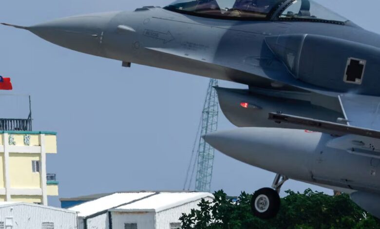 وصول أول طائرتين مقاتلتين من طراز F-16V إلى تايوان لتعزيز الدفاعات ضد الصين