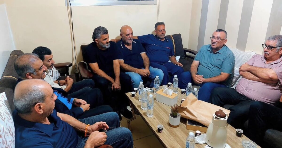 وفد”لجنة أصدقاء عميد الاسرى يحيى سكاف” جال في مخيم نهر البارد: وحدتنا الحجر الأساس لمواجهة عدونا