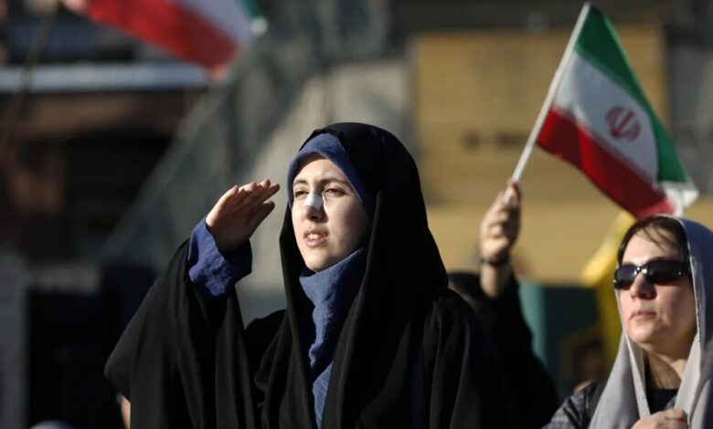 ويبدو أن فانس يخفف من مطالب الولايات المتحدة بشأن التخصيب النووي الإيراني