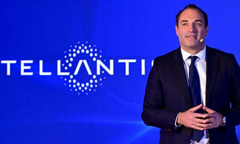 يؤكد الرئيس التنفيذي لشركة Stellantis توجيهات عام 2026 مع وصول الأسهم إلى مستوى منخفض جديد