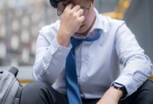 يتباطأ التوظيف، وترتفع معدلات البطالة في تقرير الوظائف الأخير