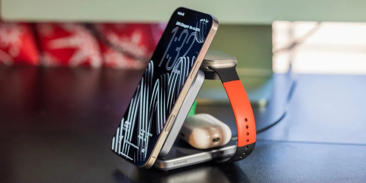 يحتوي Anker’s 25W MagSafe 3-in-1 على تبريد نشط في تصميم بحجم السفر (التدريب العملي) - صورة مميزة يحتوي Anker’s 25W MagSafe 3-in-1 على تبريد نشط في تصميم بحجم السفر (التدريب العملي)